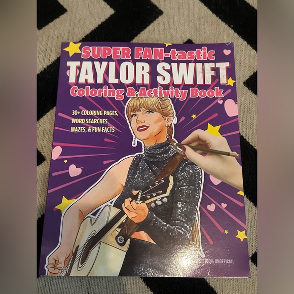 Taylor Swift Super Fan-tastic Coloring & Activity Book NEW - Picture 2 of 3